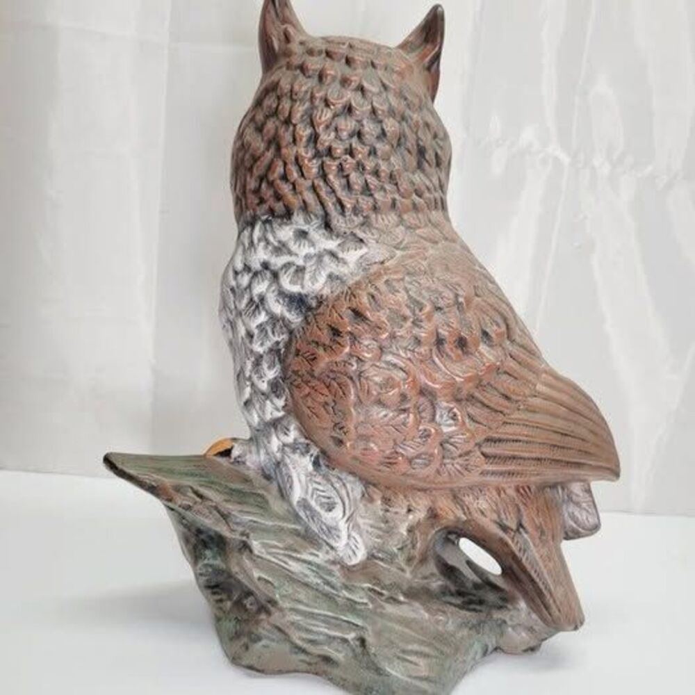 #LR Large Wise old owl igurine sitting on log ceramic vintage 1980 14" tall 11" - Picture 8 of 10